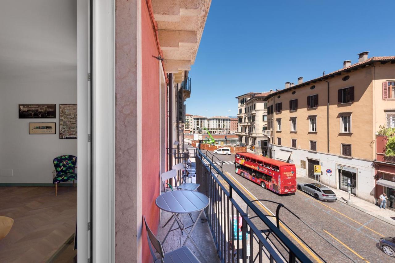 Flats4Rent Carla'S Apartments Verona Esterno foto