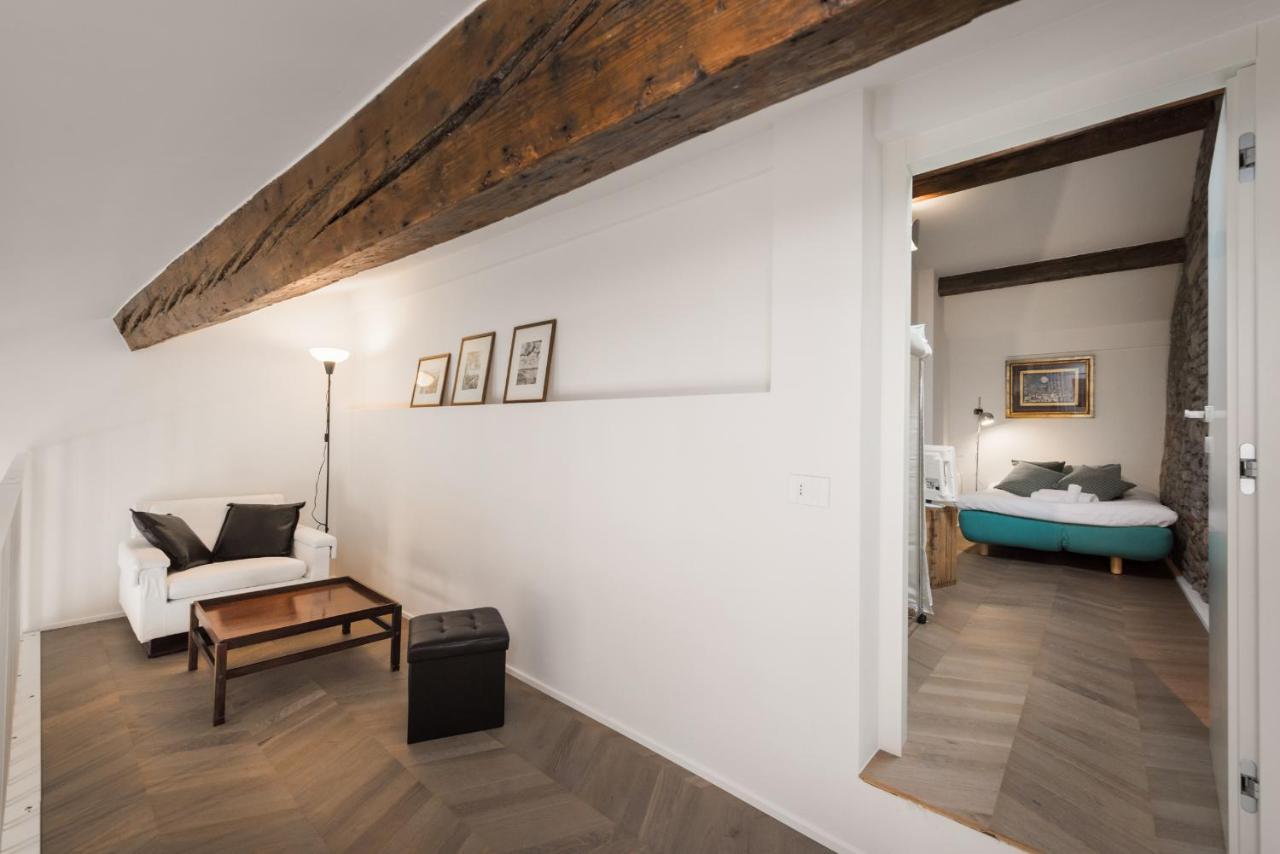 Flats4Rent Carla'S Apartments Verona Esterno foto