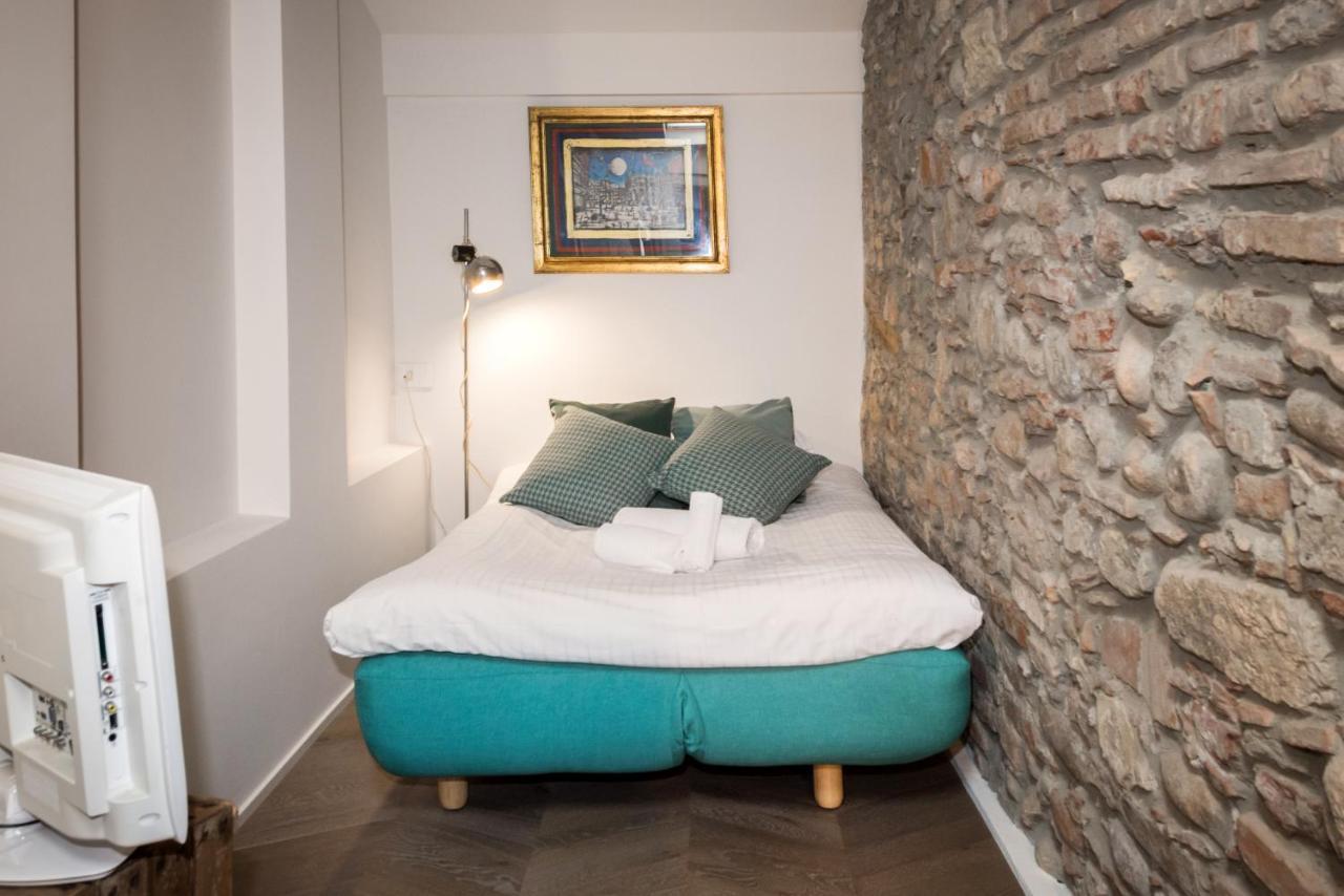 Flats4Rent Carla'S Apartments Verona Esterno foto